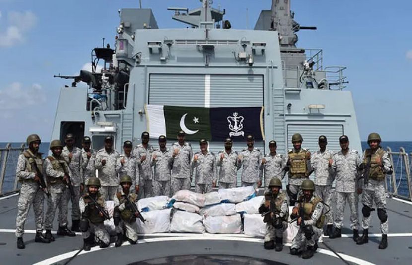 جہاز یرموک نے بحیرہ عرب میں دو کشتیوں سے تقریباً 97 کروڑ 20 لاکھ امریکی ڈالر مالیت کی منشیات ضبط کی ہیں