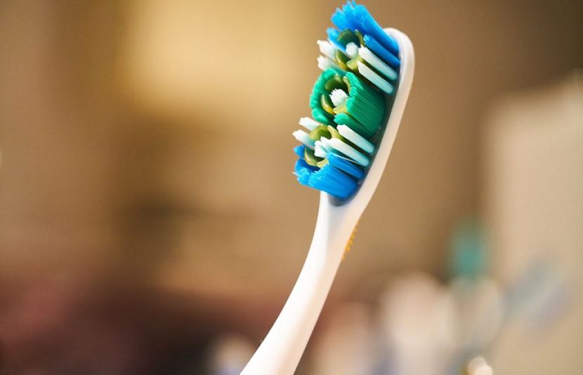 شاور ہیڈ اور ٹوتھ برشزسے متعلق یہ حقیقت جان لیں