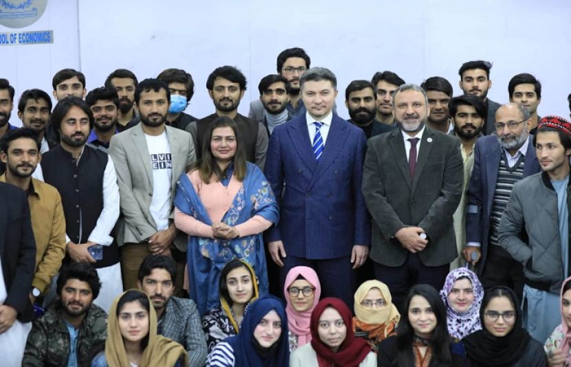 قازقستان کے سفیر کا قائد اعظم یونیورسٹی میں لیکچر