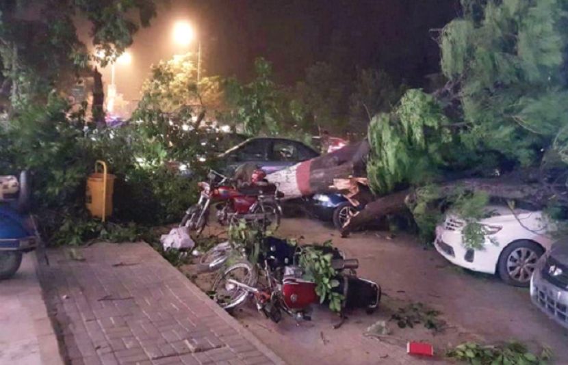 اسلام آباد میں شدید طوفان