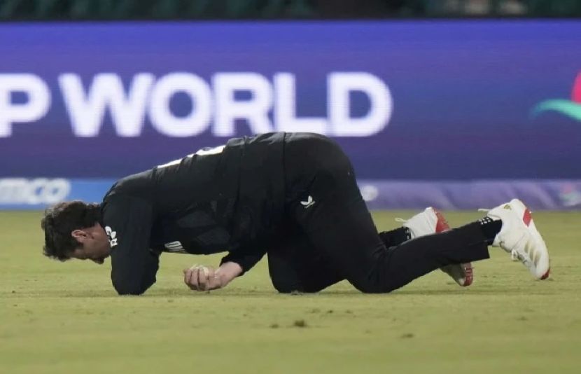 چیمپیئنز ٹرافی میں بھارت کے خلاف فائنل سے قبل نیوزی لینڈ کے اہم فاسٹ بولر انجرڈ ہوگئے