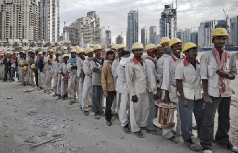 عرب ممالک میں مزدورشدید گرمی کے خطرات سے دوچار ہیں، ہیومن رائٹس واچ