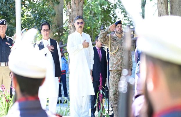 گلگت: نگران وزیراعظم انوار الحق کاکڑ کی یادگار شہدا پر حاضری