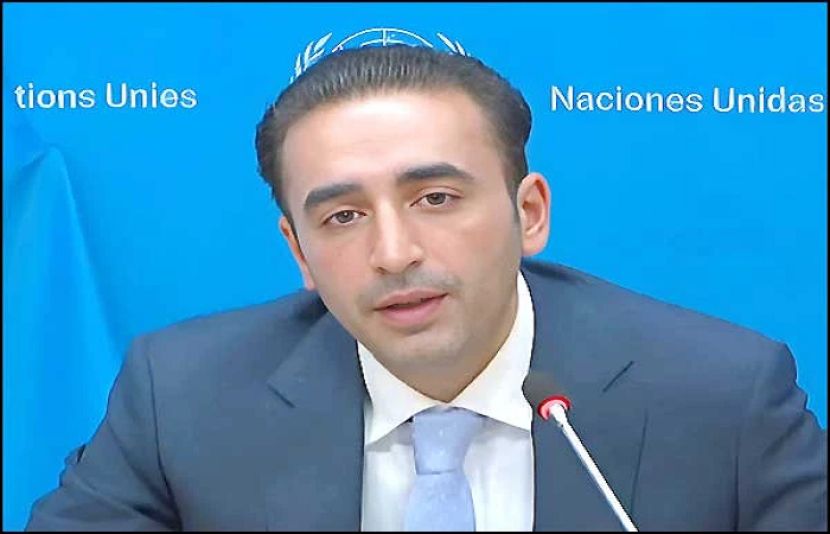 بلاول بھٹو اقوام متحدہ ہیڈ کوارٹرز میں پریس کانفرنس کرتے ہوئے