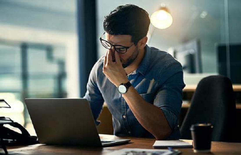 روزمرہ کی تھکن زندگی کا ایک فطری حصہ ہے۔ اگر آپ نے رات دیر تک کام کیا ہو یا دن بھر مصروف رہے ہوں تو جسمانی اور ذہنی تھکن کا محسوس ہونا بالکل معمول کی بات ہے۔