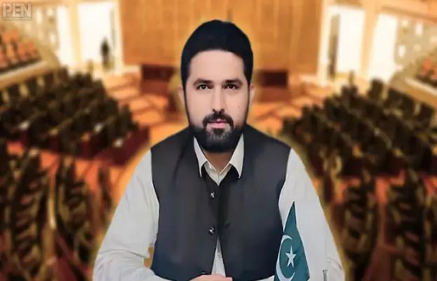 وزیراعلیٰ خیبرپختونخوا نے وفاقی حکومت کی جانب سے فراہم کی گئی گاڑیاں واپس کردی