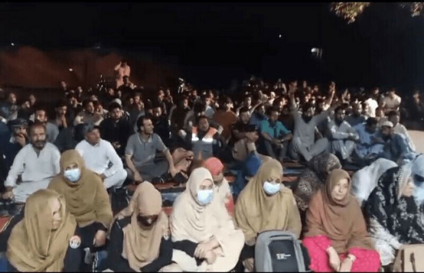 گلگت بلتستان میں وکلا، پولیس اور تاجر سب دھرنے پر بیٹھ گئے