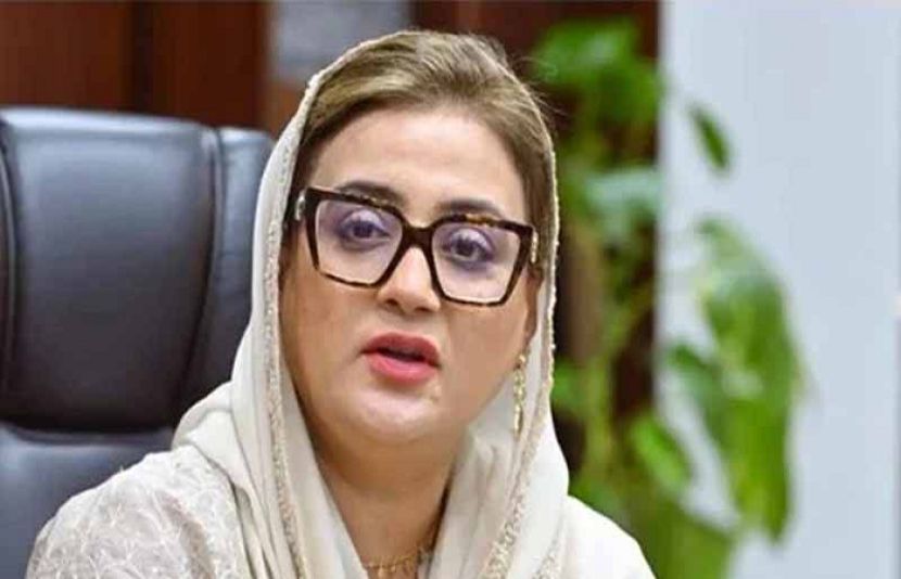 عظمیٰ بخاری کے مطابق پیپلزپارٹی مریم نواز کی بڑھتی مقبولیت پر پریشان ہے