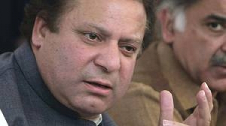 نواز شریف کا وزیر اعظم کو فون ،حج کی سعادت حاصل کرنے پر مبارکباد
