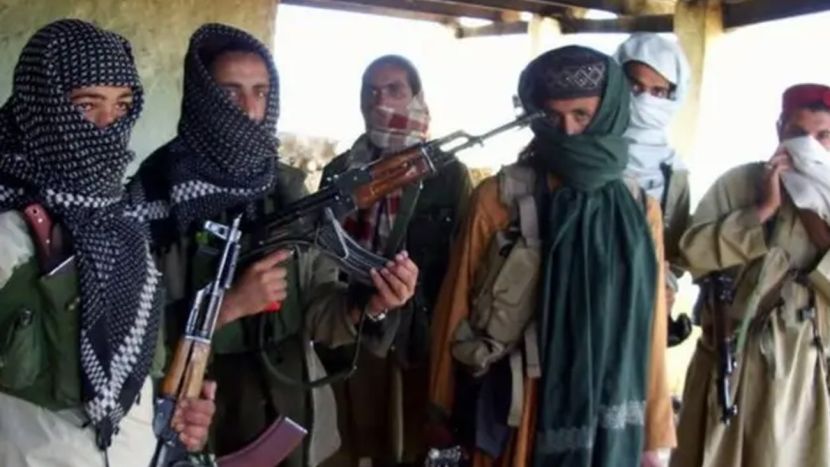 مسلمان ریاست کے خلاف قتال کے لیے کھڑے ہونا بغاوت ہے