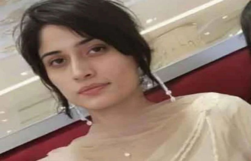 مقتولہ زارا