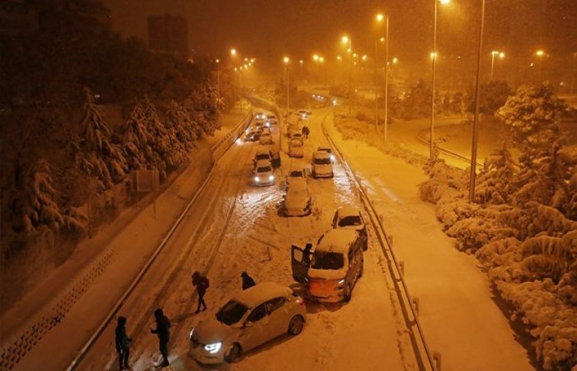 اسپین کے دارالحکومت میڈرڈ میں بدترین برفانی طوفان