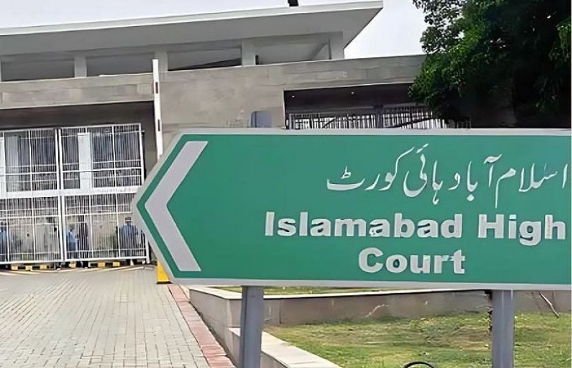 عدالت نے فیصلہ دیا کہ 15 سالہ لڑکی کم عمری کی شادی کے باوجود شوہر کے ساتھ رہ سکتی ہے