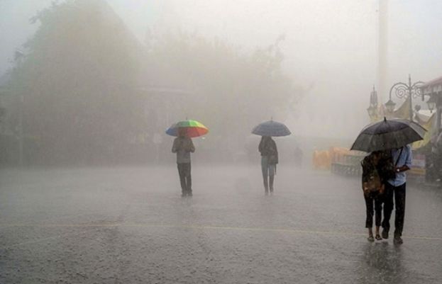 ملک بھر میں موسلادھار بارش، آندھی اور ژالہ باری کا الرٹ جاری کردیا گیا۔