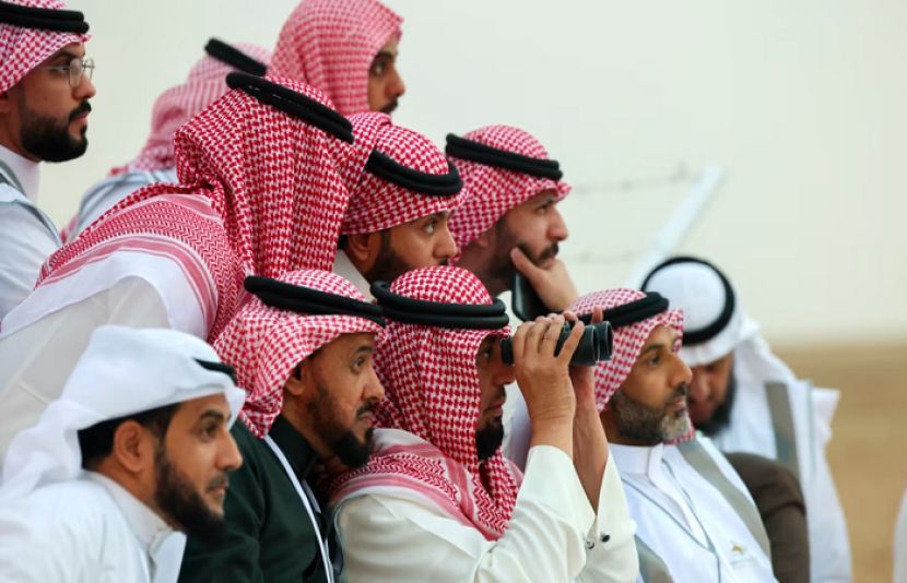 سعودی ماہرین فلکیات کی جانب سے سعودی عرب میں شوال کا چاند نظر آنے سے متعلق پیشگوئی کی گئی ہے۔