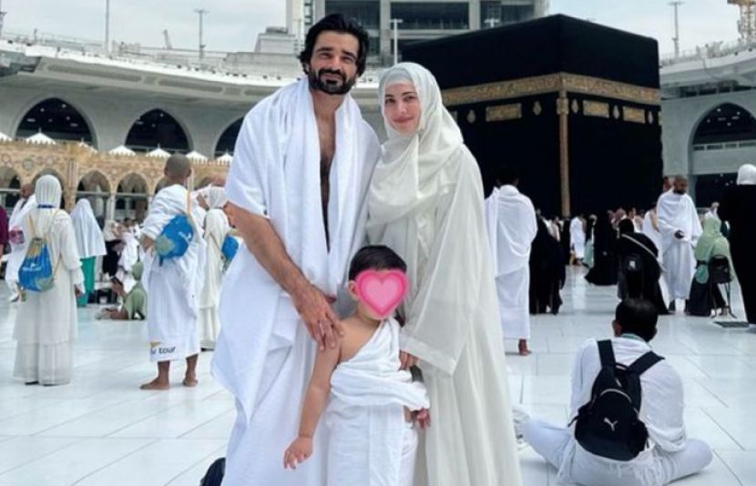 حمزہ علی عباسی اور نیمل خاور نے عمرے کے سعادت حاصل کر لی